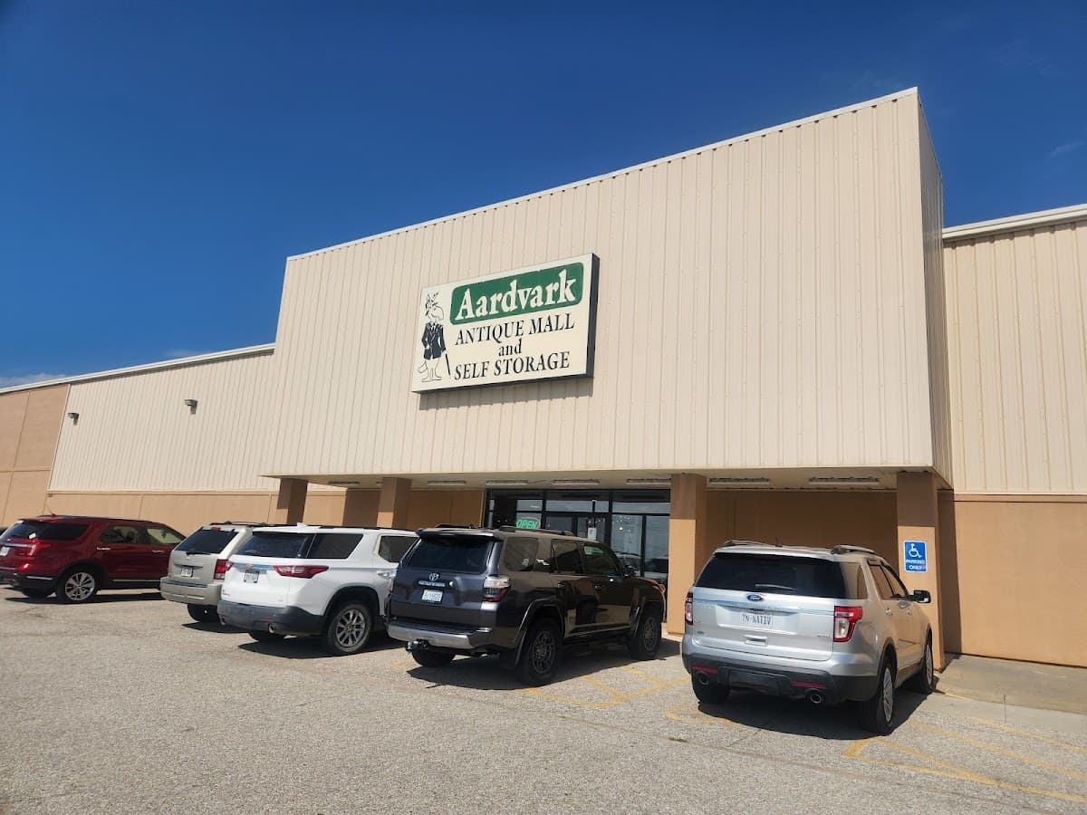 Aardvark Antique Mall