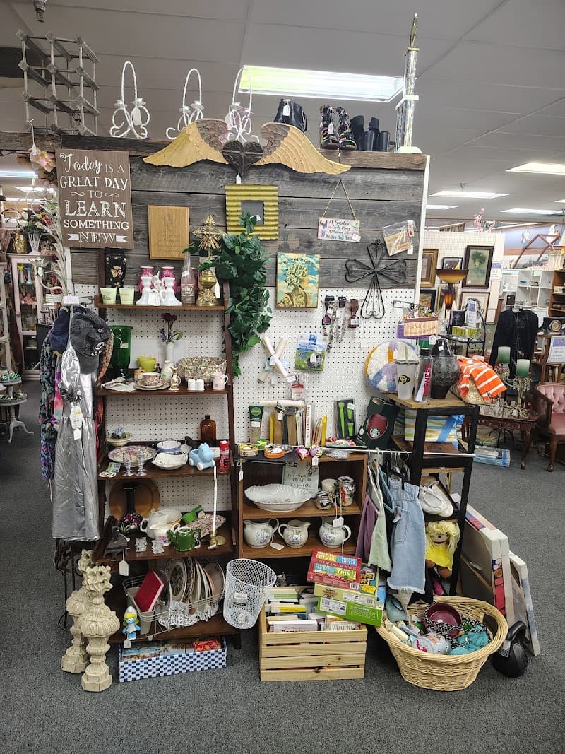 AlexAndria’s Antiques and Collectibles