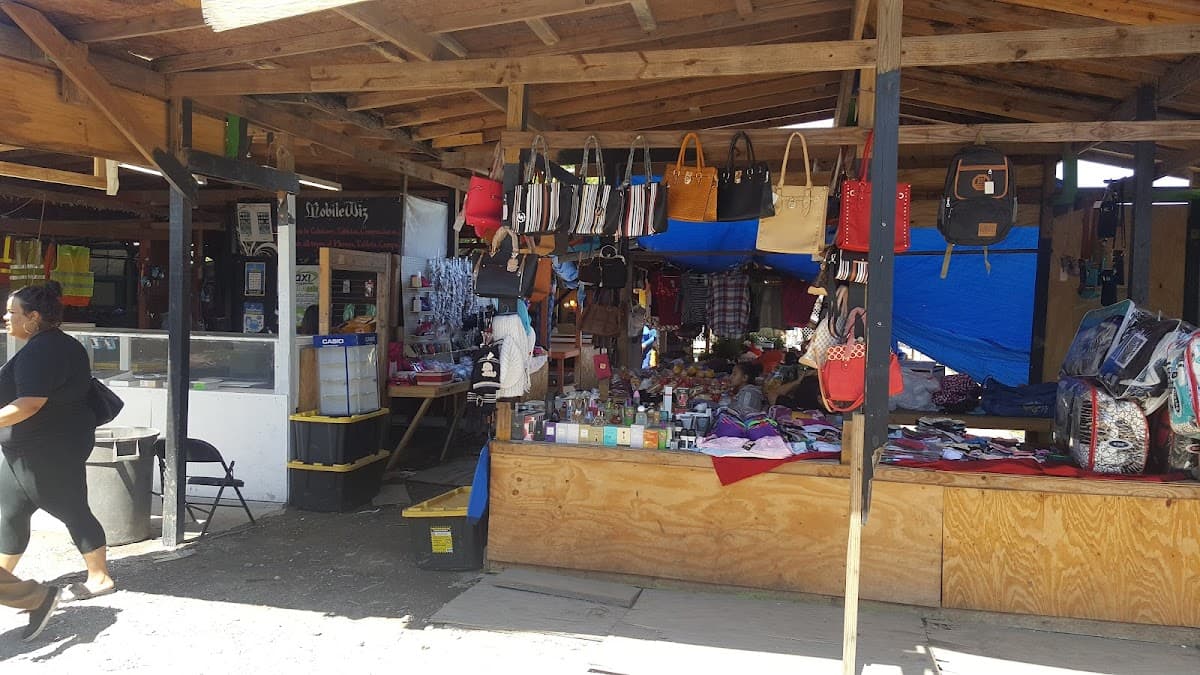 Algiers Mini Mart Flea Market