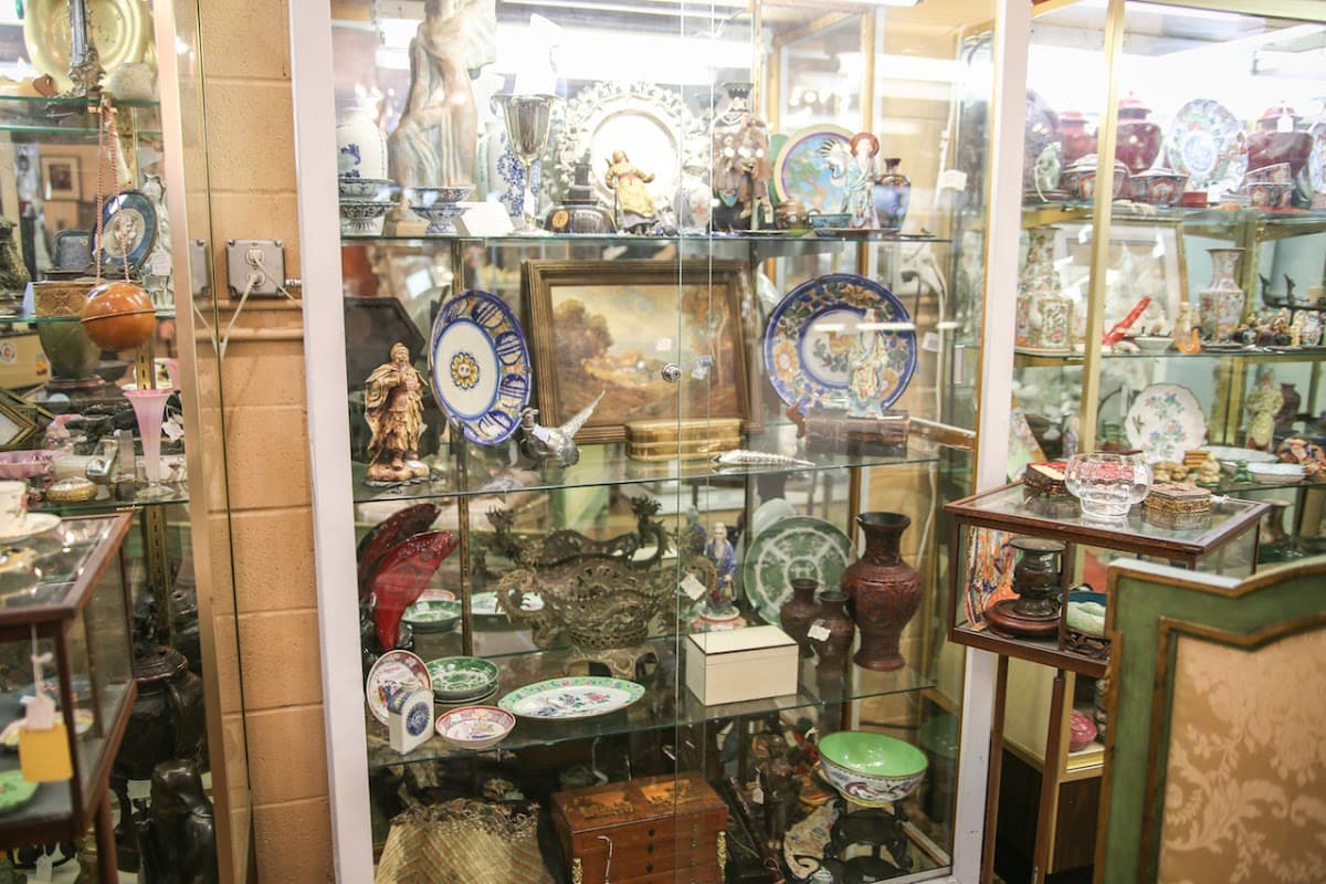 Amorini Antiques