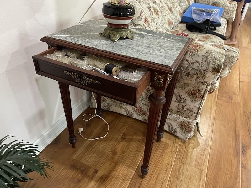 Antique Collectors Roadshow
