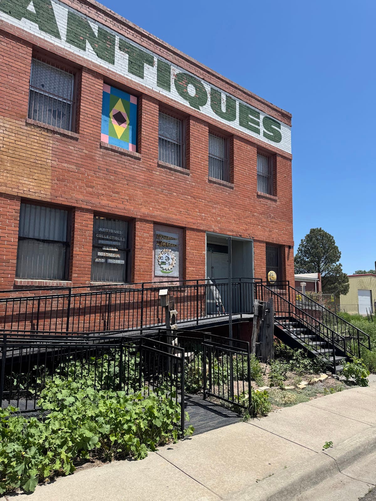 Antiques Central LLC