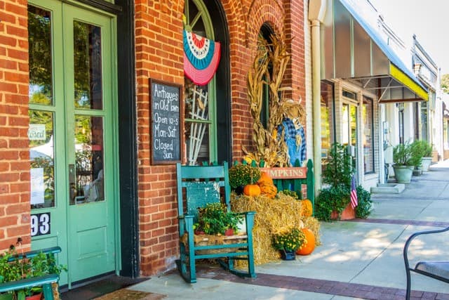 Antiques in Old Town