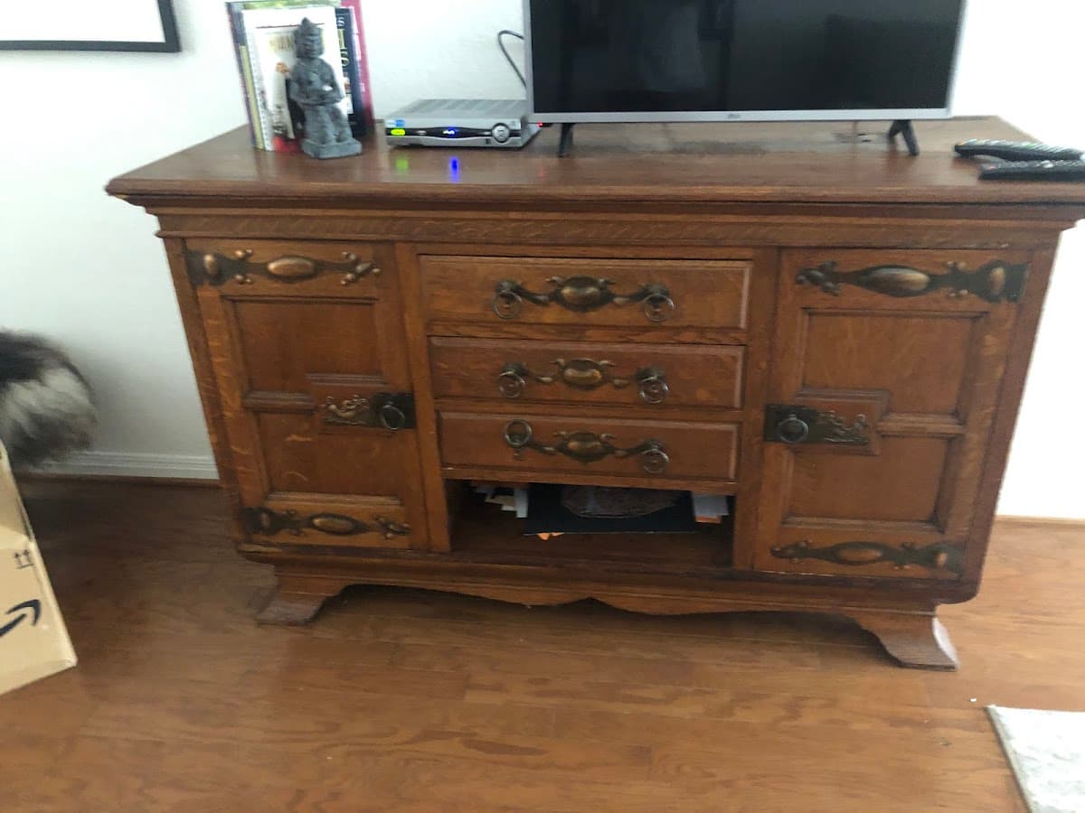 Austins Amazing Antiques β Antiques Dealer