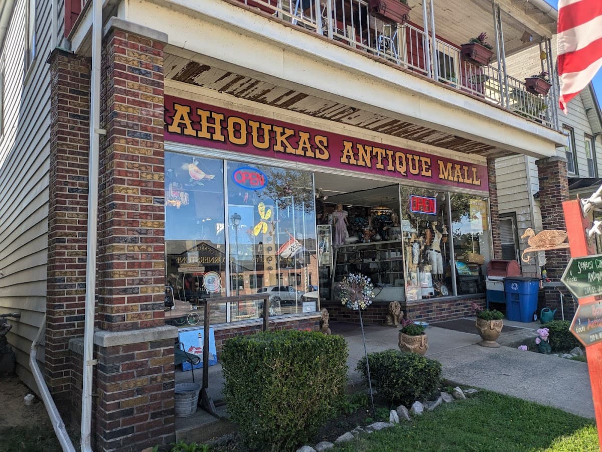 Bahoukas Antique Mall & Beer MuZeum