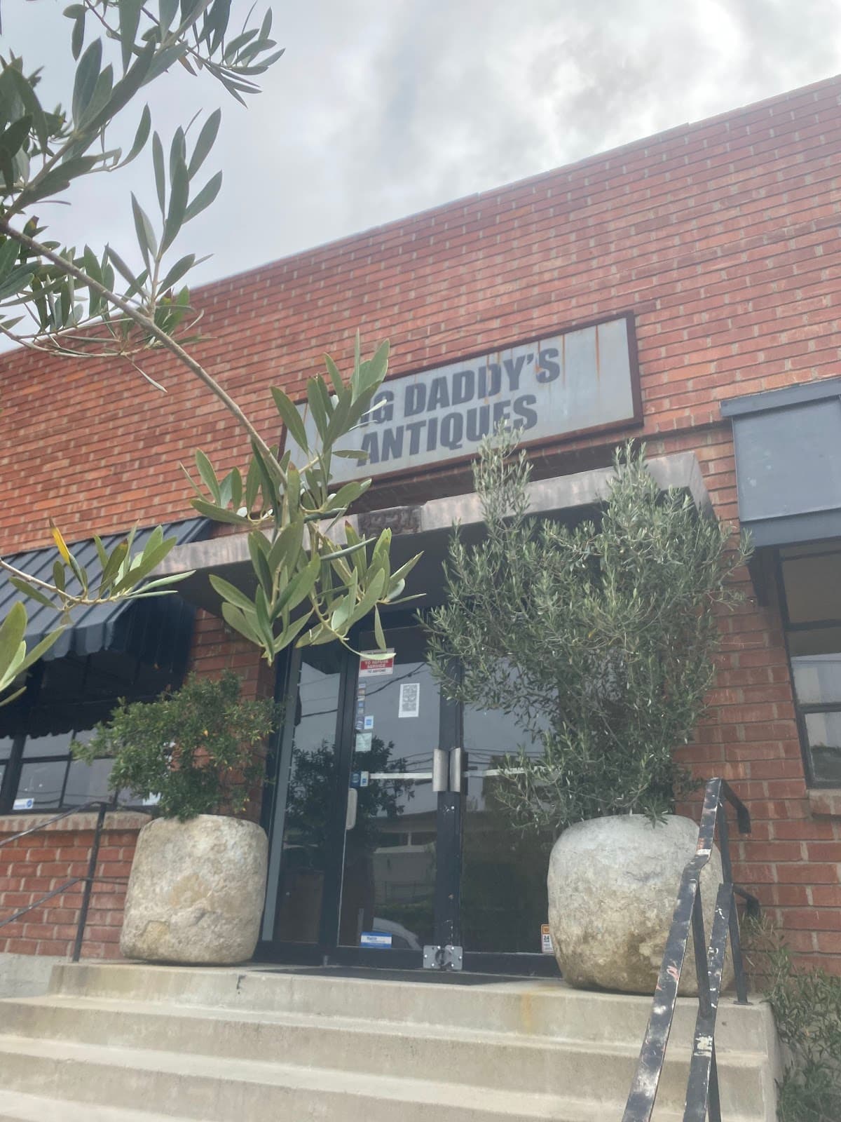 Big Daddyโs Antiques