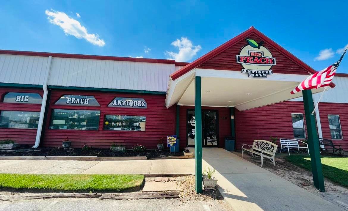 Big Peach Antiques Mall