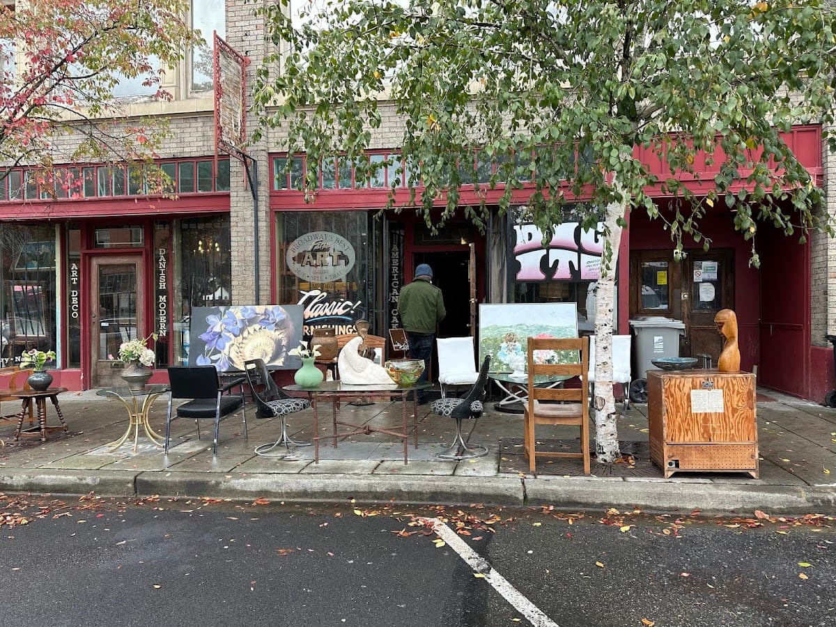 Broadways Best Antiques