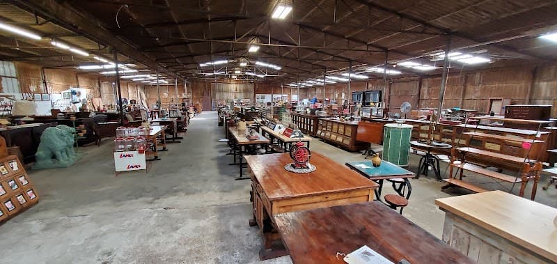 C & M Antiques
