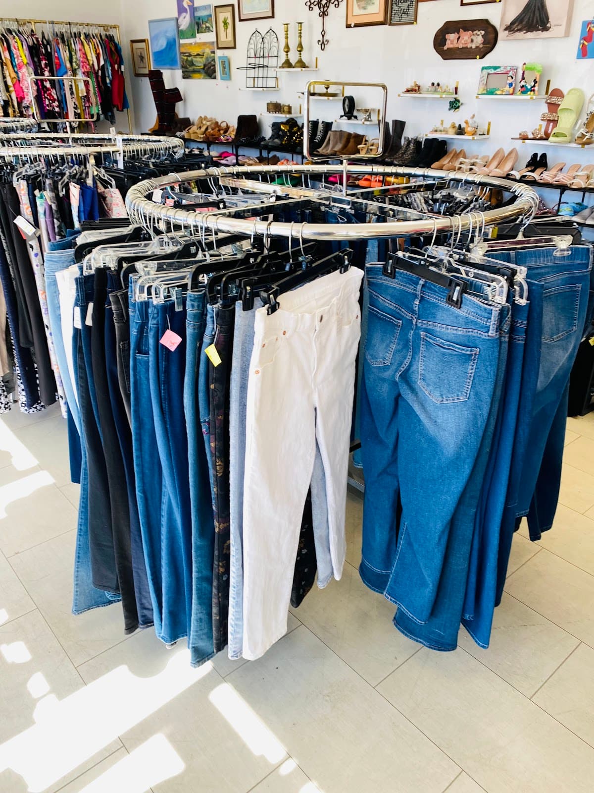 Chulaβs Thrifty Boutique