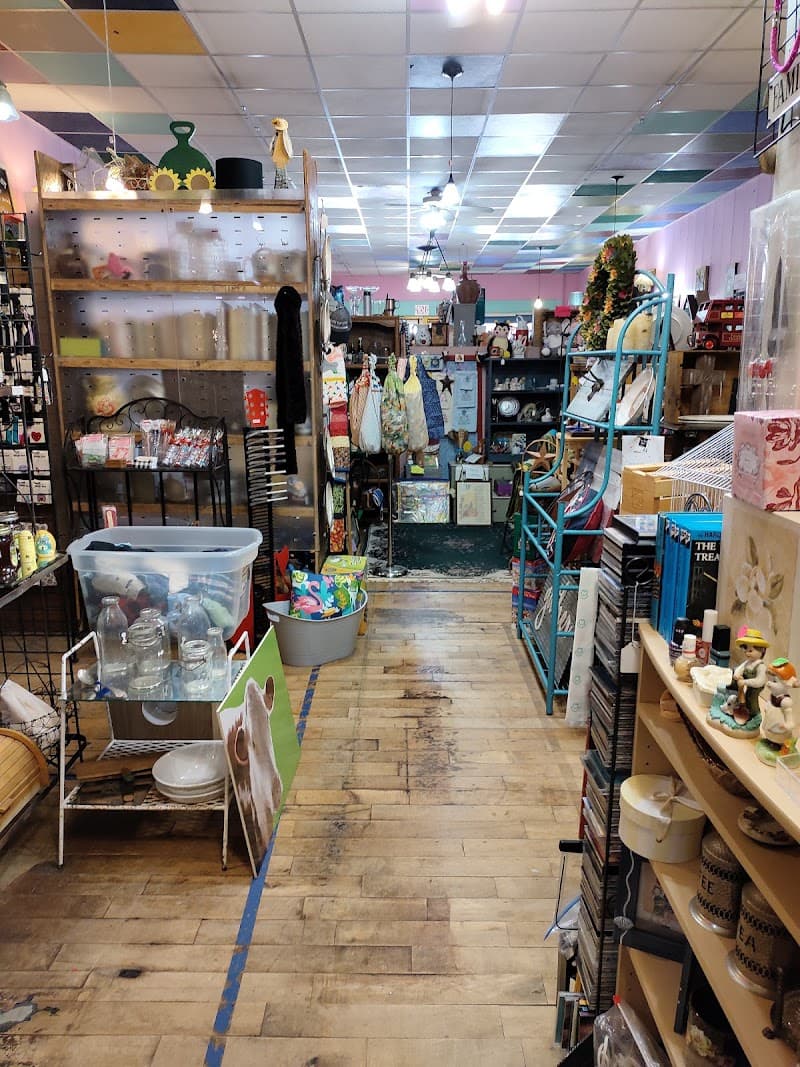 C&S Antiques & Treasures