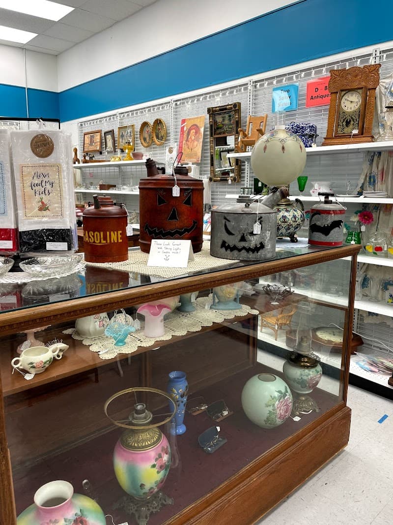 D and B Antiques