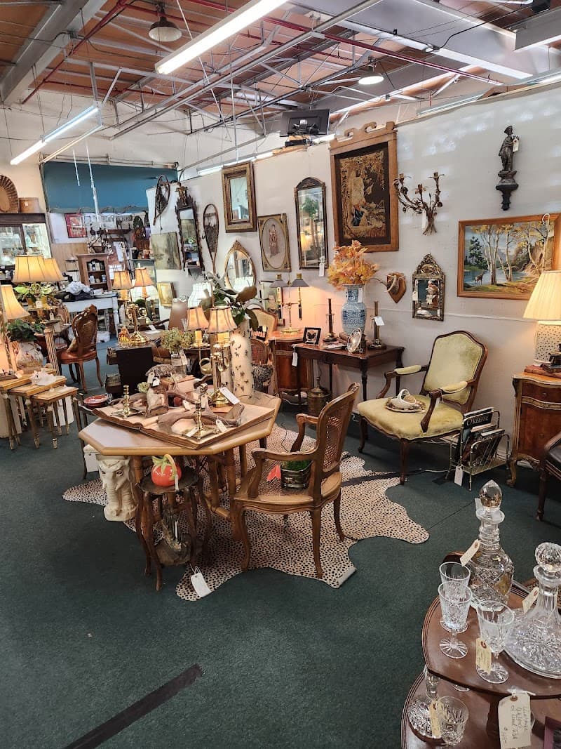 Davis Vintage Decor