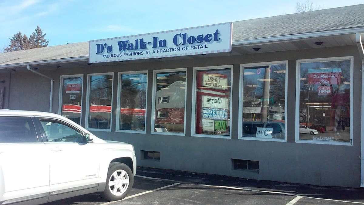 Dβs Walk In Closet