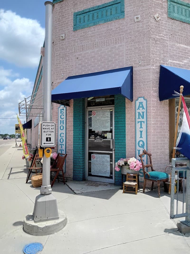 Echo Cottage Antique Mall