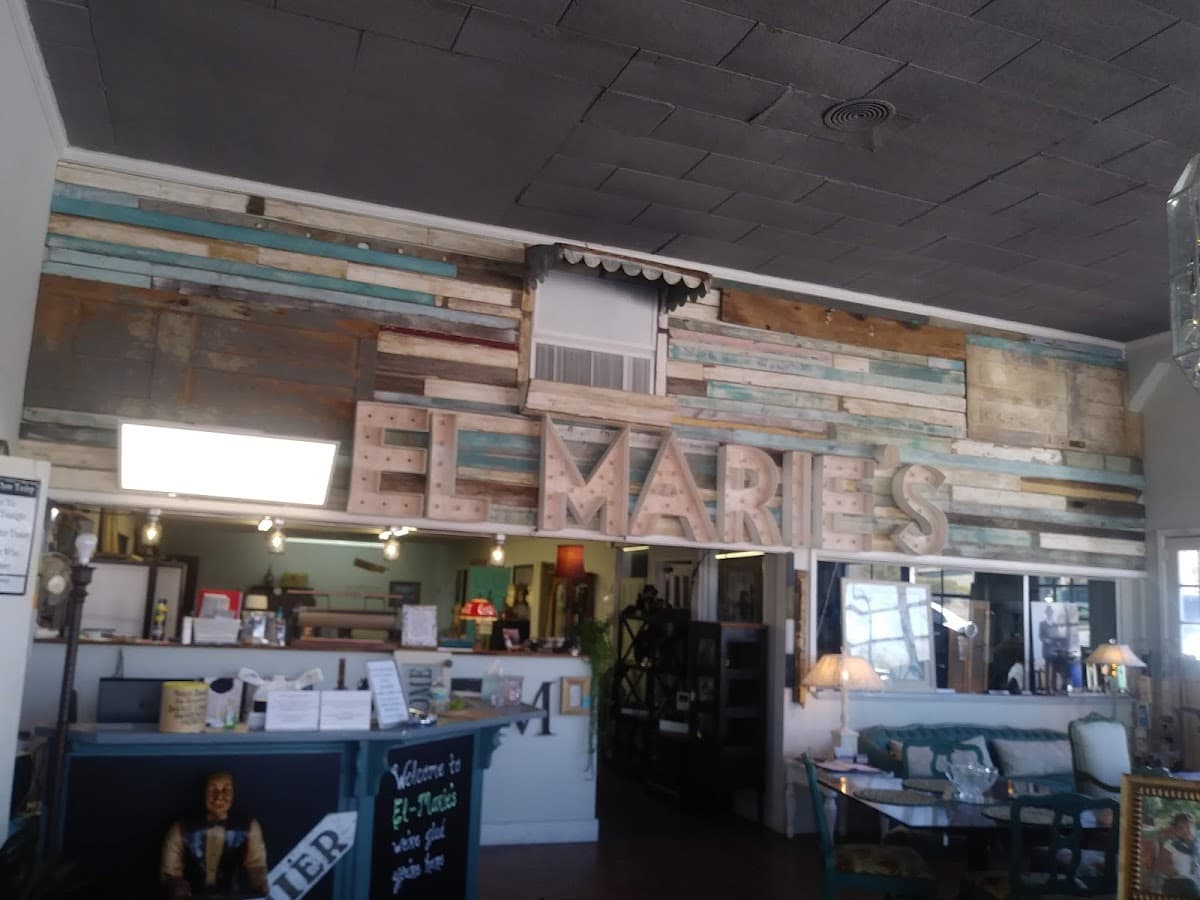 El Marieβs Antiques and Art Marketplace