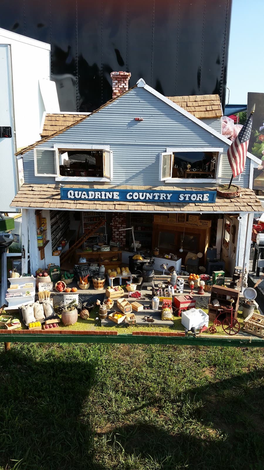 Elephantβs Trunk Flea Market
