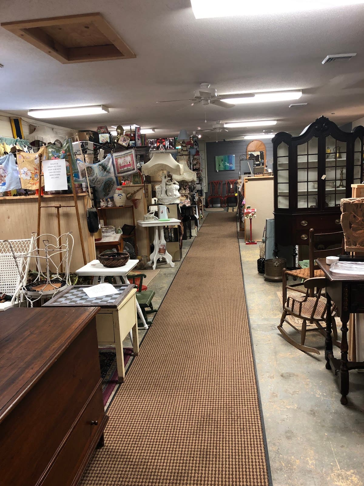 Essex Saybrook Antiques Village