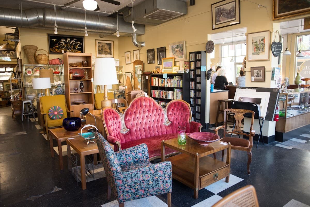 Estate Store, Portland