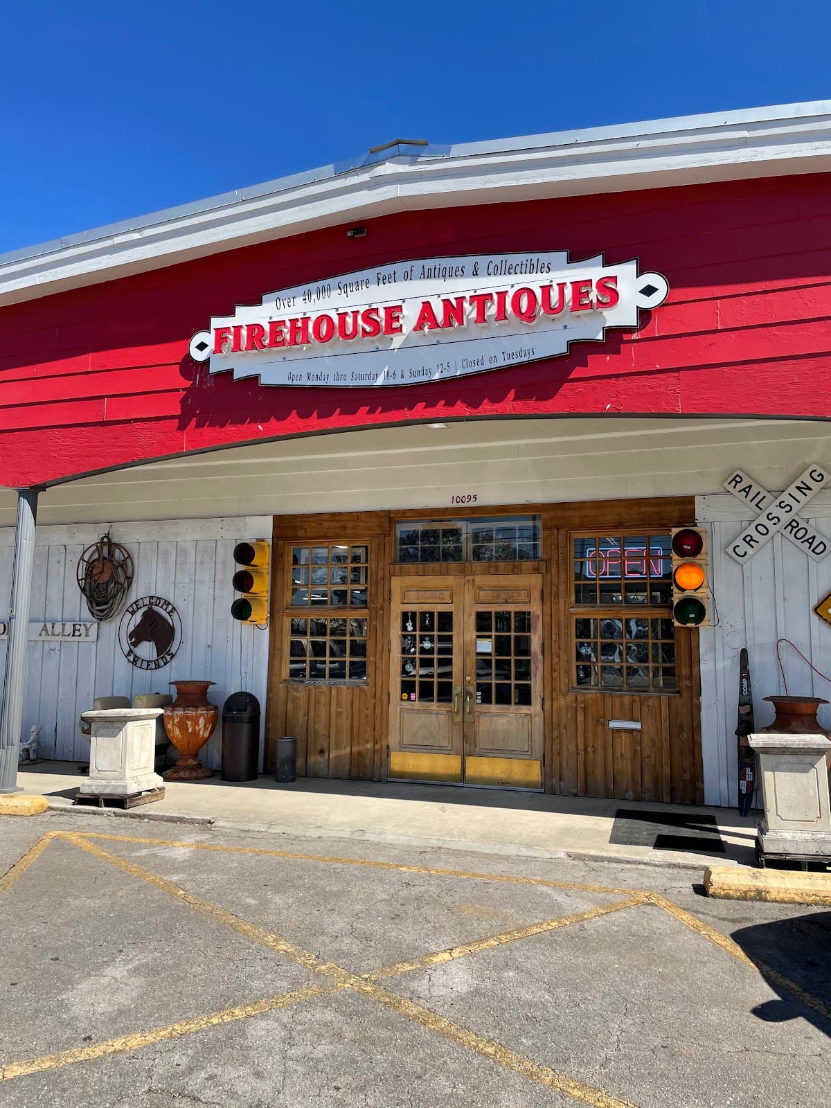 Firehouse Antiques & Collectibles