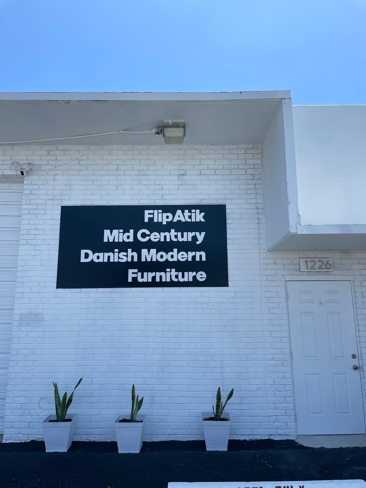 FlipAtik Mid Century