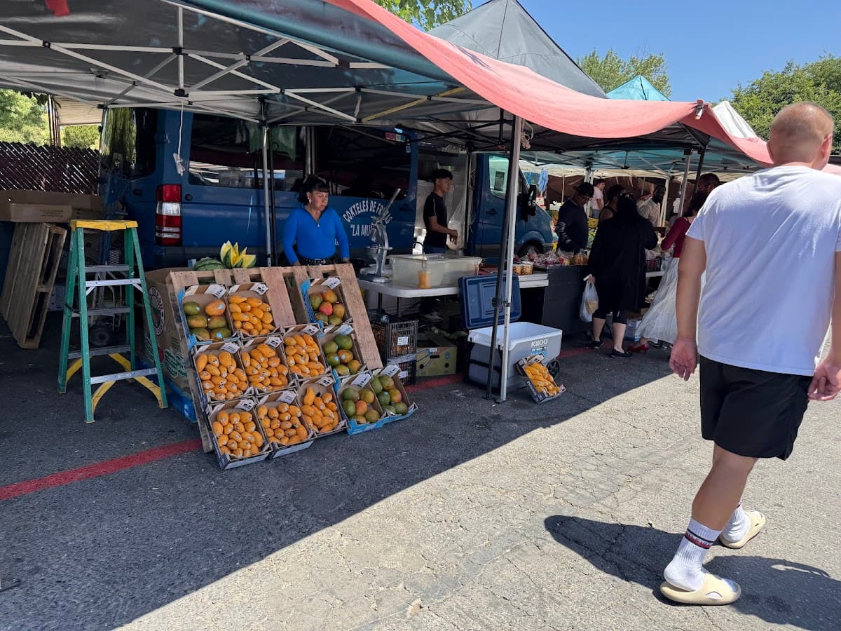 Folsom Boulevard Flea Market