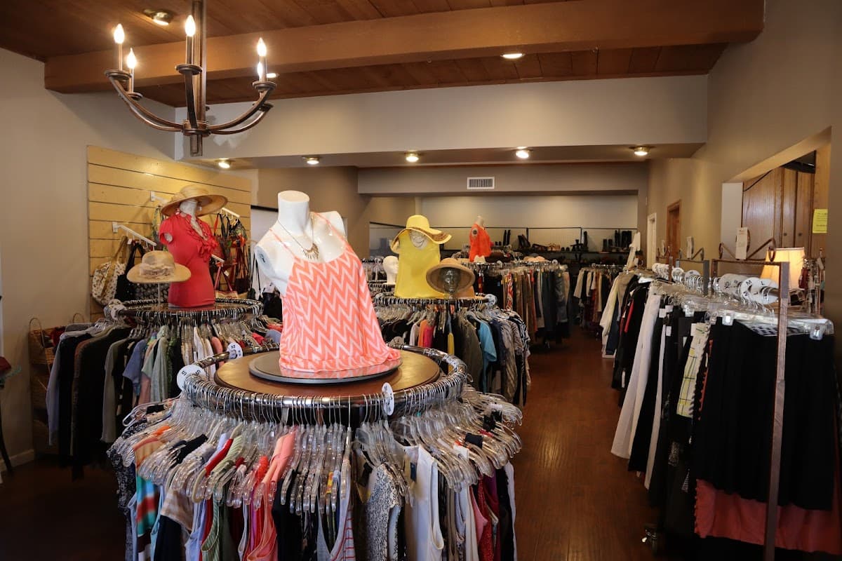 Foothills Animal Rescue Resale Boutique
