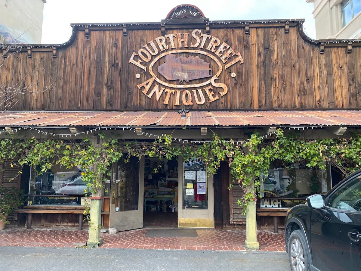 Fourth Street Antiques