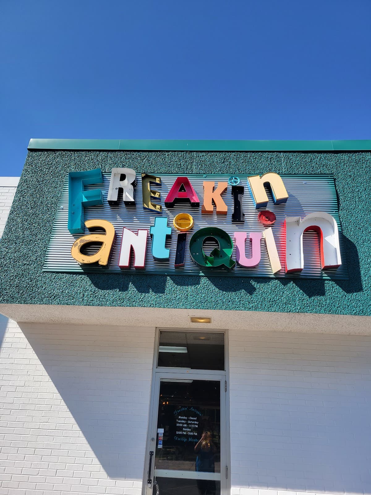 Freakin’ Antiquin’ Vintage Market