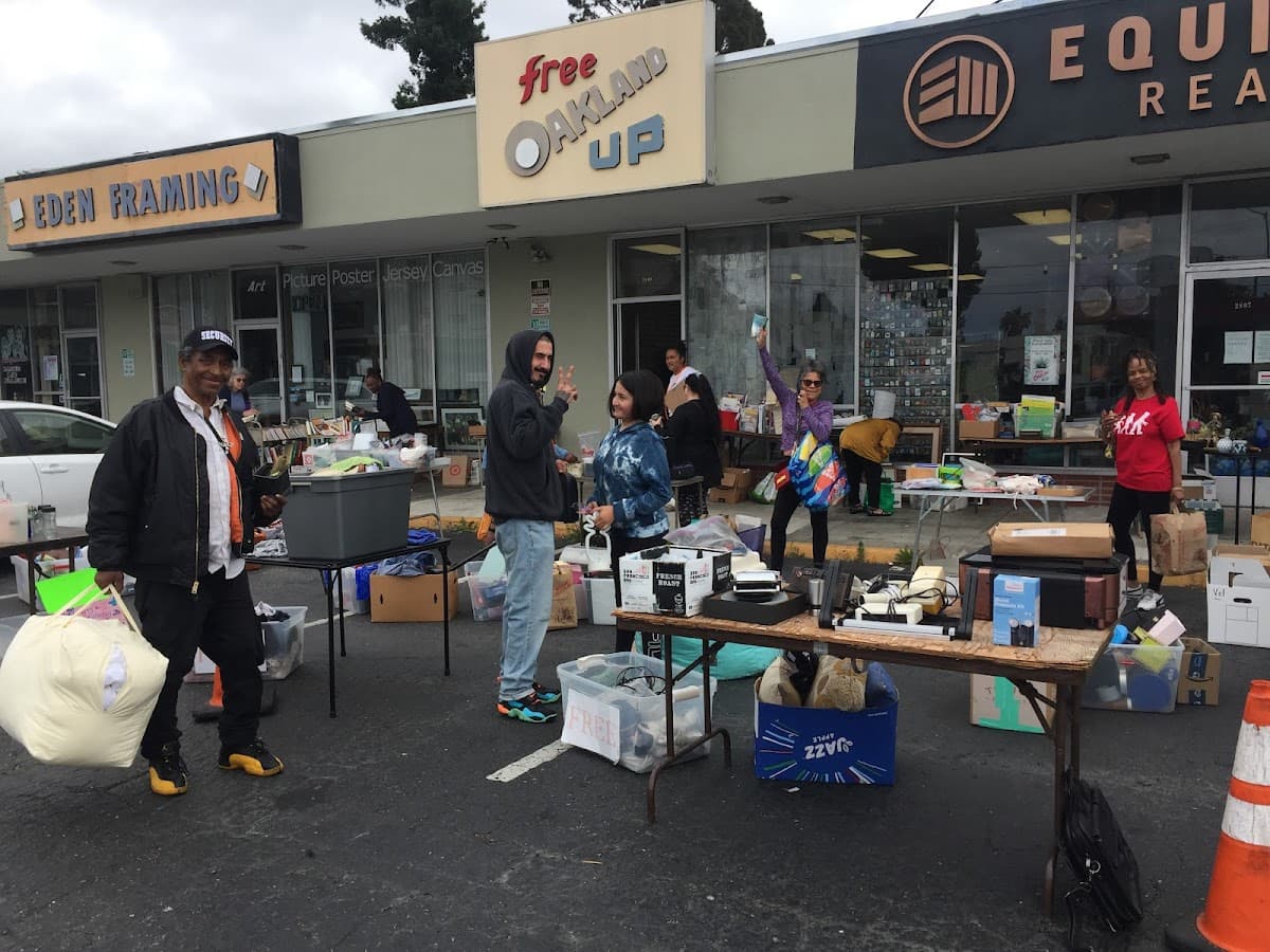 Free Oakland UP