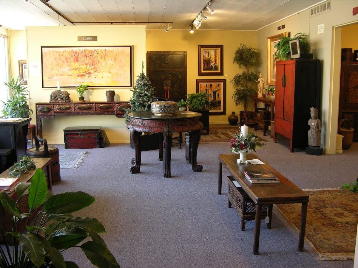 Galleries Extraordinaire: Fine Art & Asian Antiques