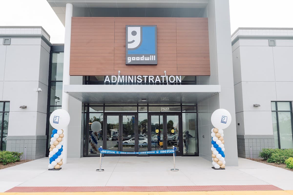 Goodwill โ Orange Blossom Trail Retail Store