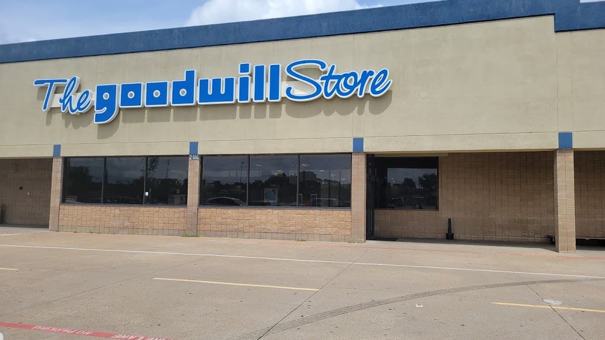 Goodwill Store β Altamesa
