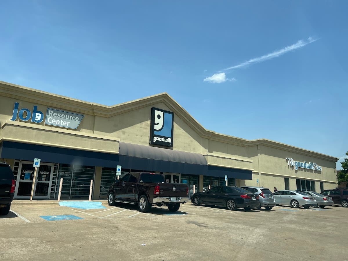 Goodwill Store โ Lamar