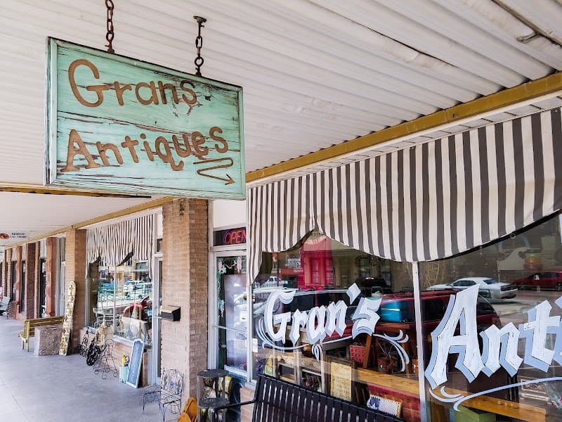 Granβs Antiques