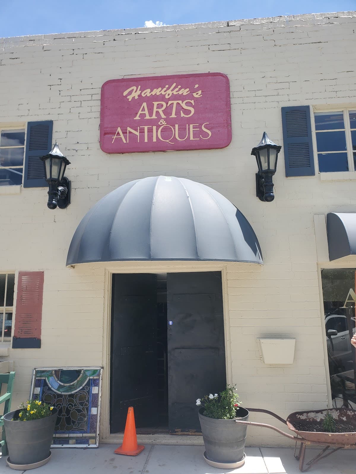 Hanifinβs Art & Antiques
