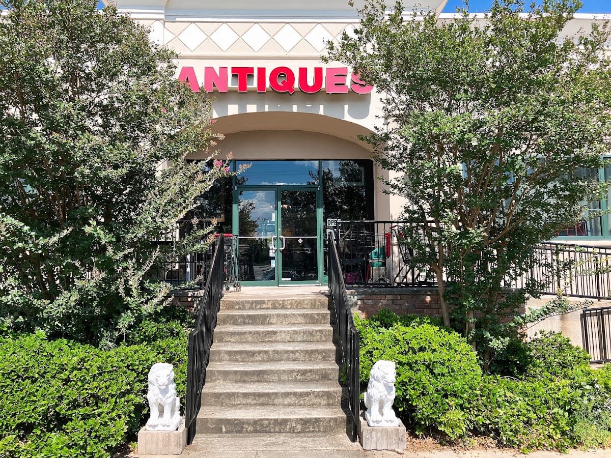 Hoover Antique Gallery