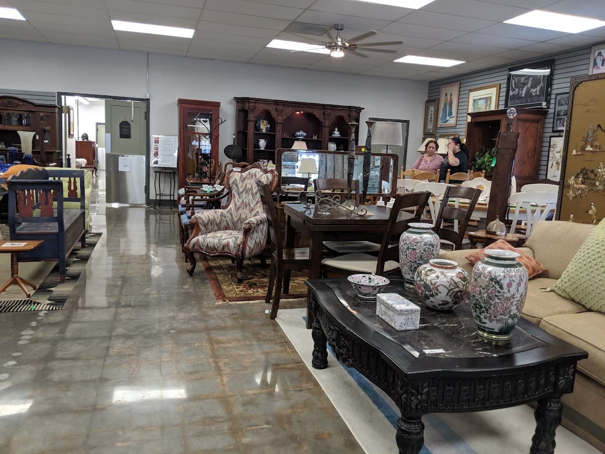 Houston Junior Forum Resale Shop