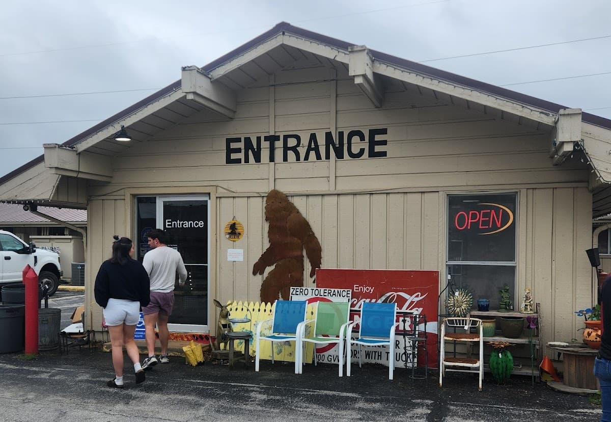 Hwy 102 Flea Market and Antique Mall