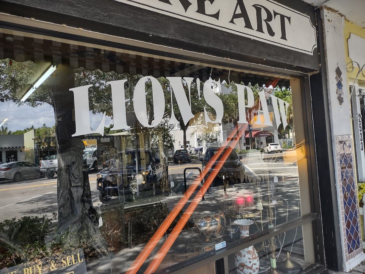 Janetβs Antiques