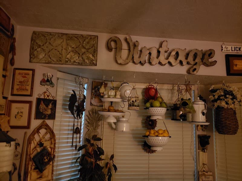 J&CO Vintage Market