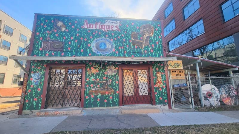 Johnnieβs Antiques & Collectibles