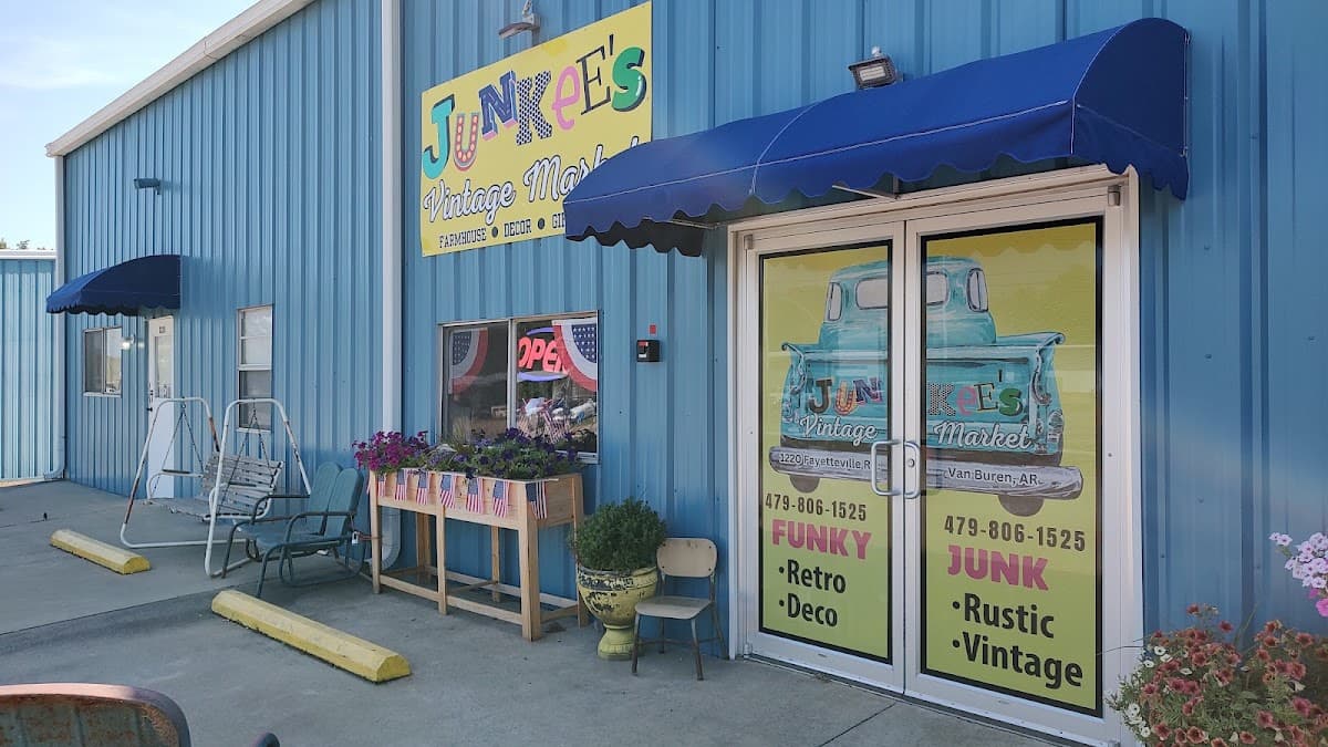 Junkees vintage market