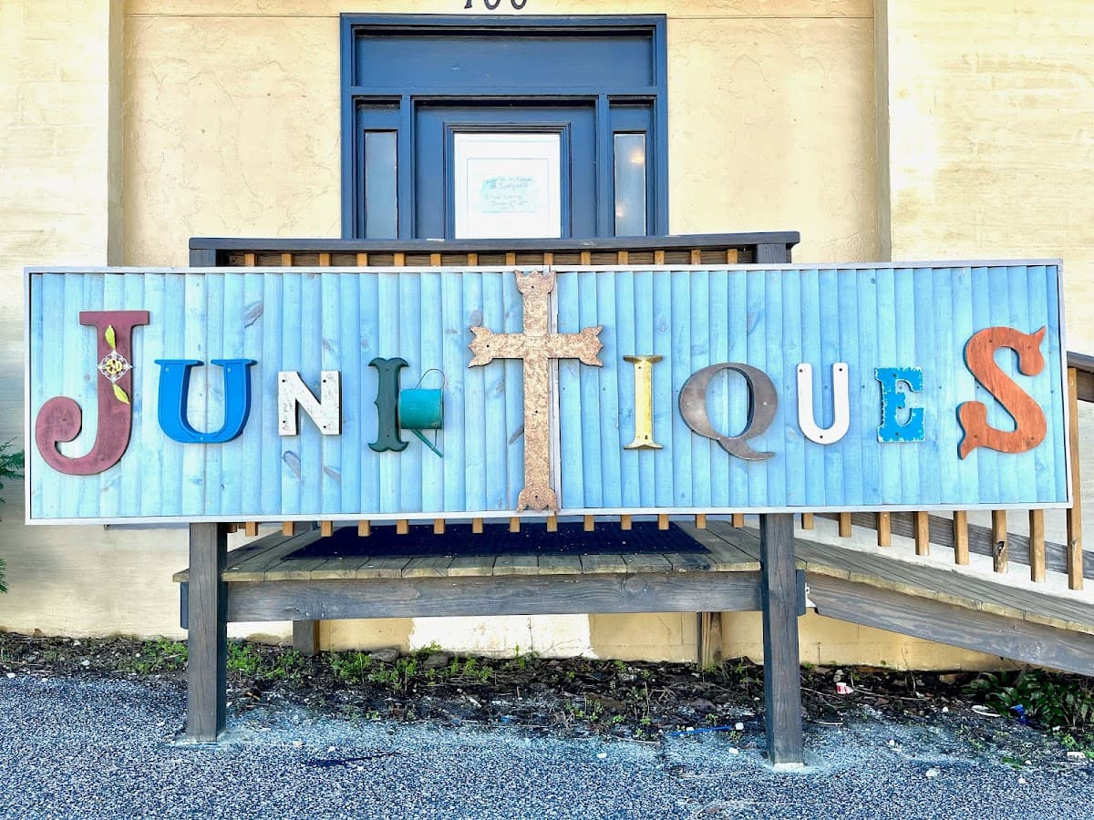 Junktiques Market