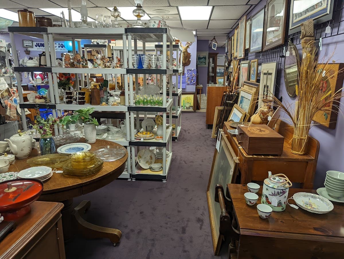 Junyard Dog Antiques and Internet Sales