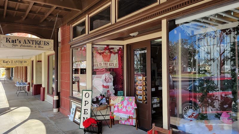 Kat’s Antiques