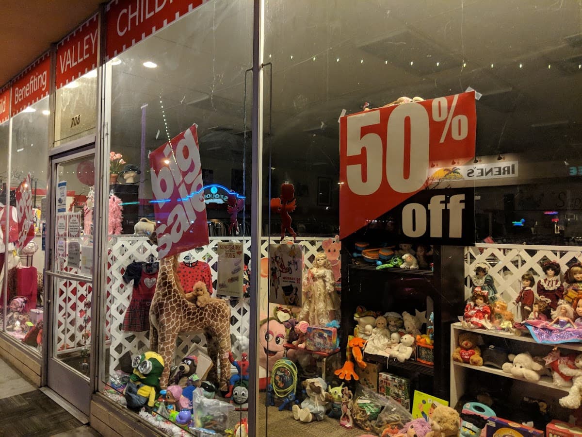 La Tienda Guild Thrift Shop
