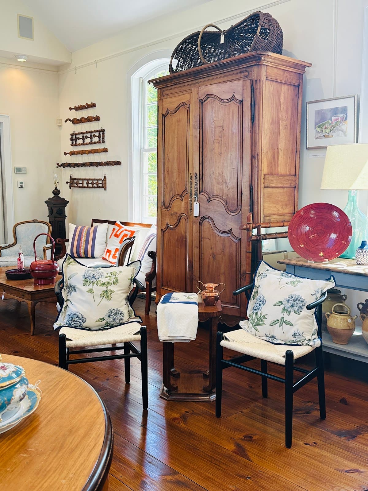 Le Barn Antiques