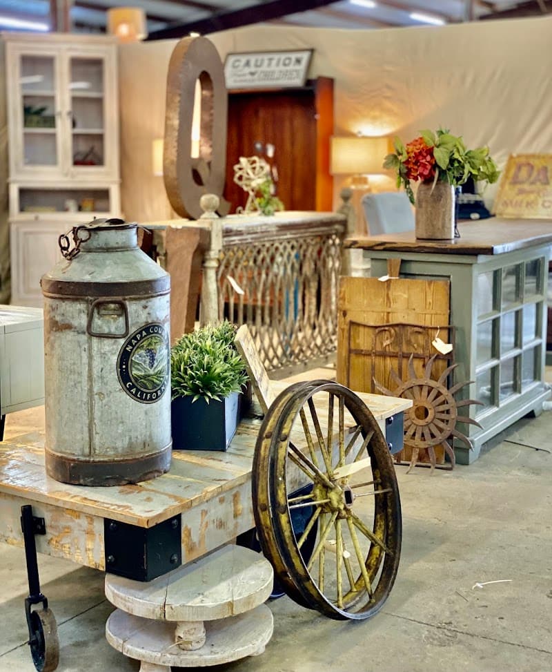 Le Rustique Antique β Canton