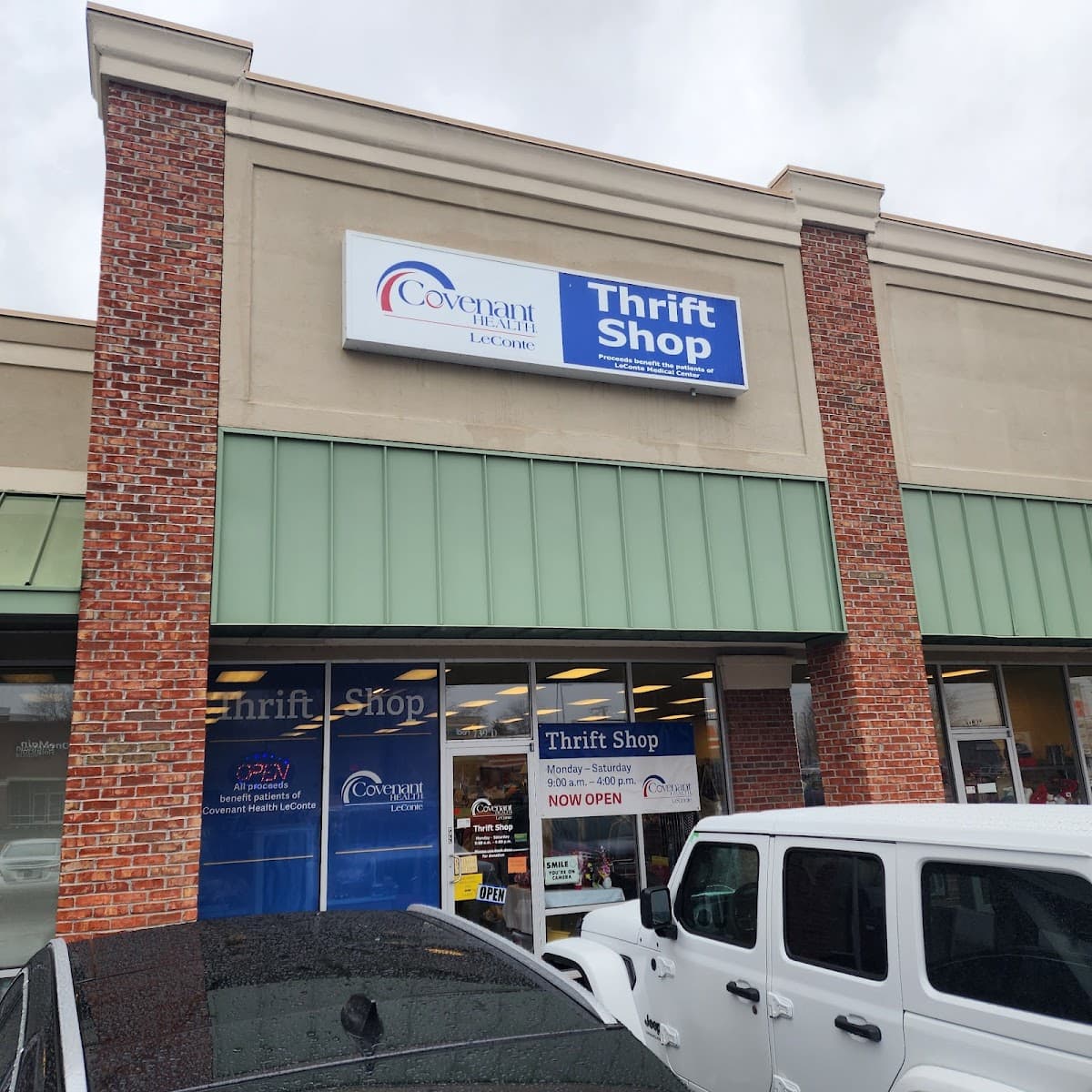 Leconte Volunteer Thrift Shop